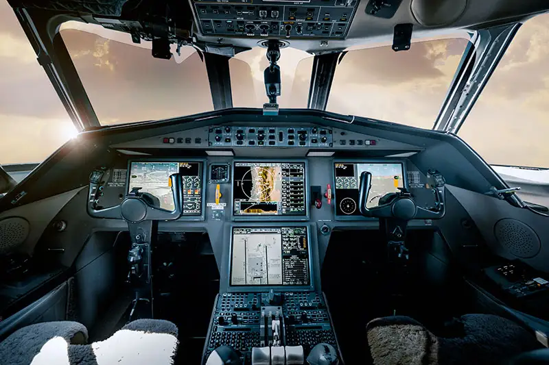 Dassault Falcon Cockpit MCO MRO Eit Broker